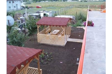 Románia Privát 2 Mai, Exteriőr